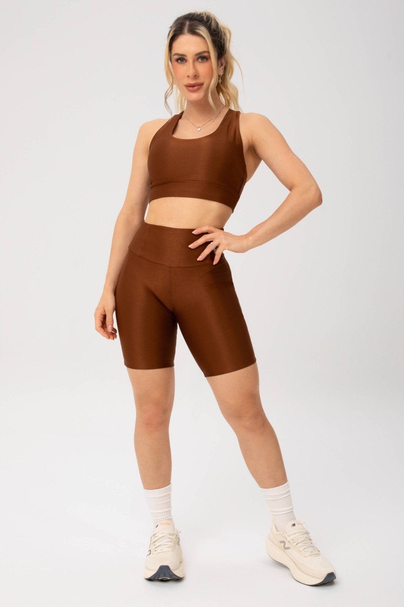 Bermuda Bumbum Anatômico Essentials Marrom Texturizado MADAF250032 - MADALLOLA