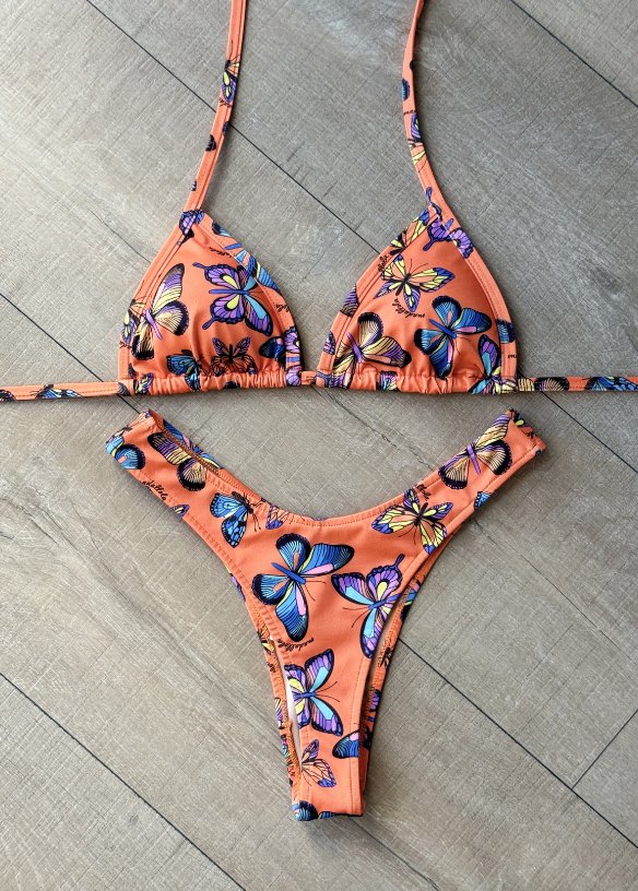 Biquíni Top Cortininha Viés E Calcinha Asa Delta Borboleta Colorida Fundo Laranja 5002 - MADALLOLA