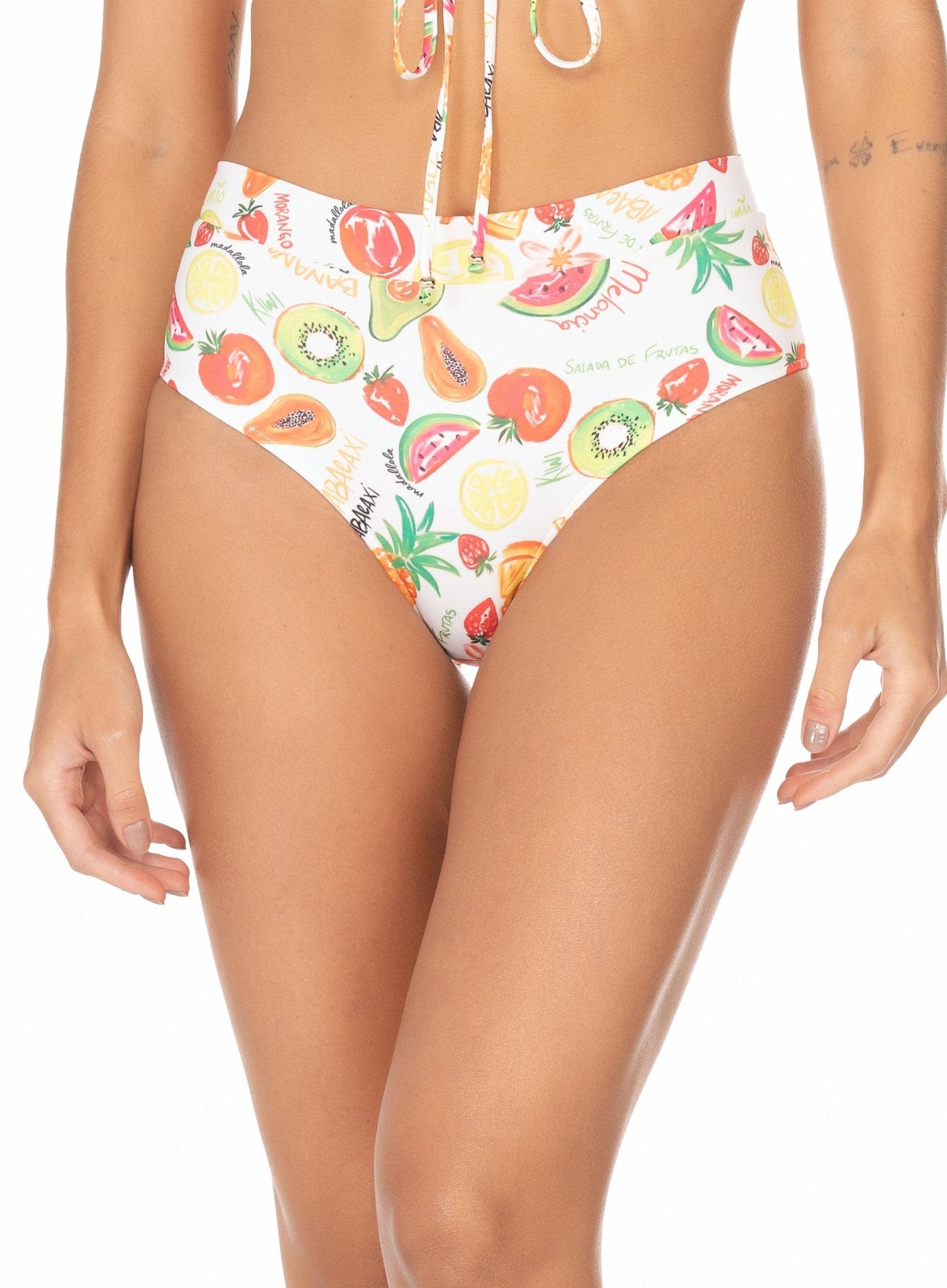 Biquíni Top Cropped Com Amarração E Calcinha Hot Pant Com Cós – Salada De Frutas MADA11042 - MADALLOLA