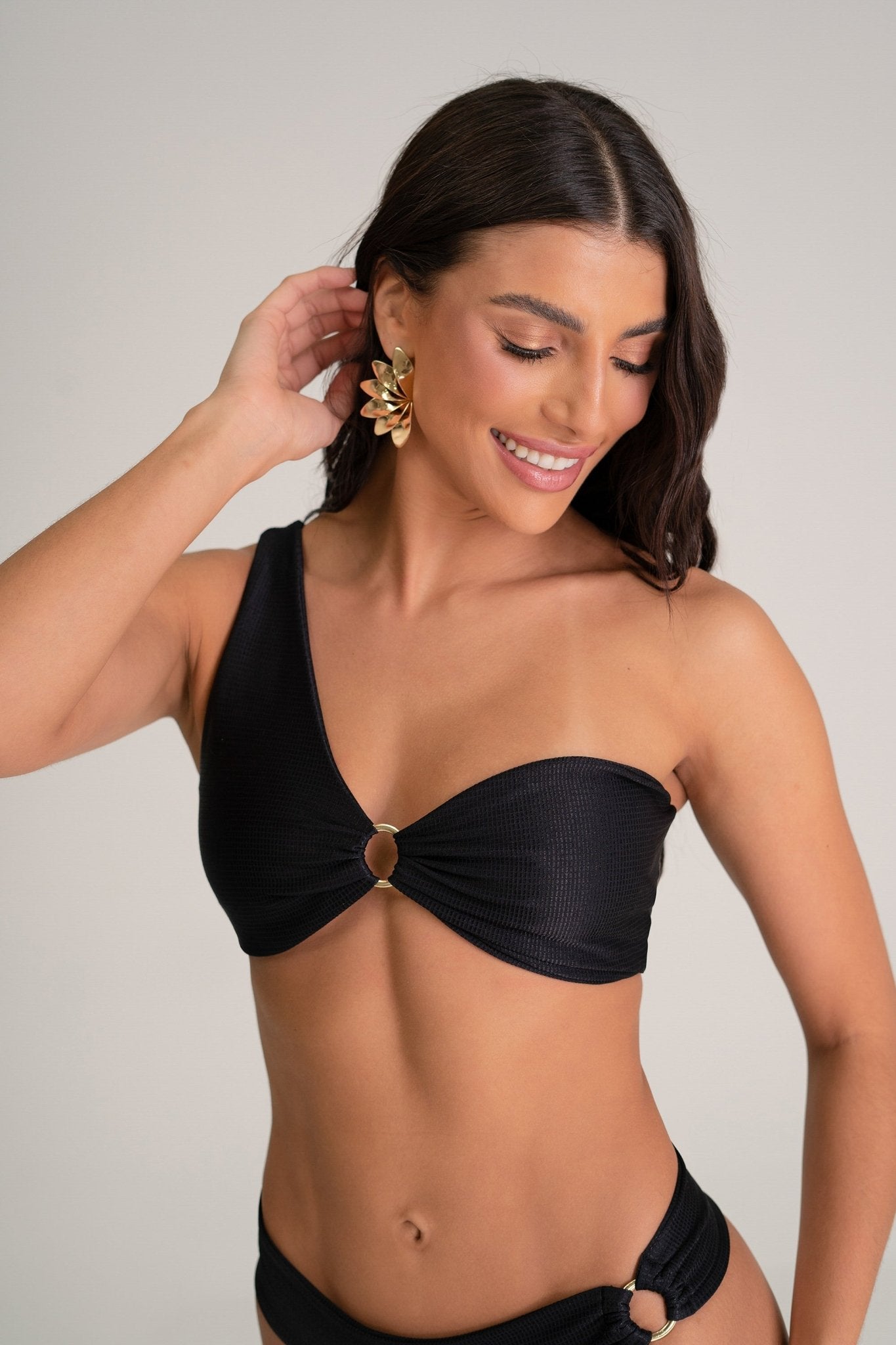 Biquíni Top Mula Manca E Calcinha Faixa Cintura Alta Fio Duplo Discreto Preto Texturizado MADAP25006 - MADALLOLA