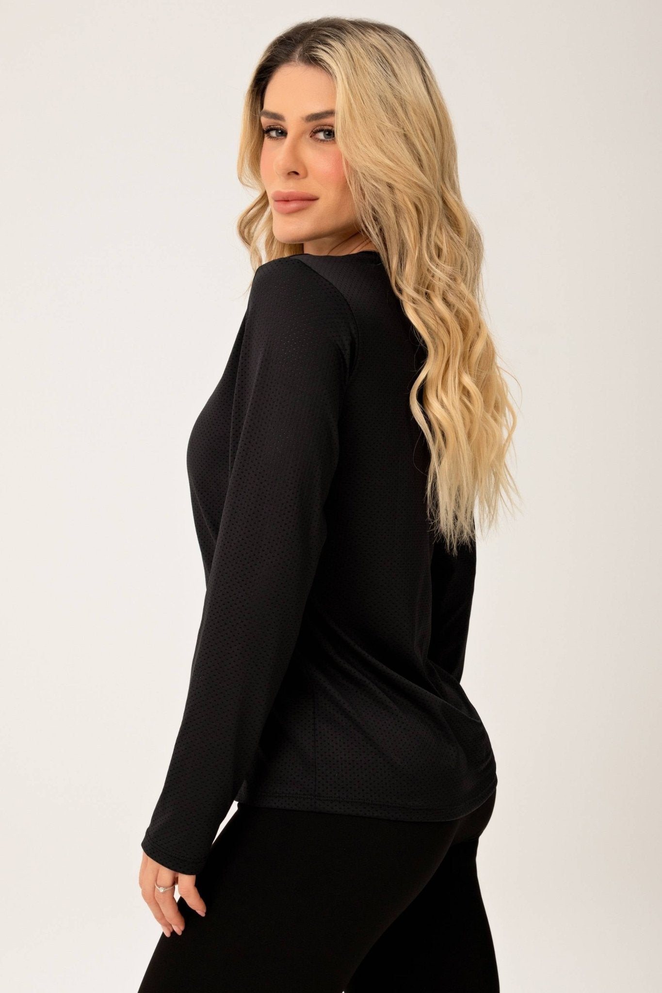 Blusa de Manga Longa Essentials Dry Preto MADAF250050 - MADALLOLA