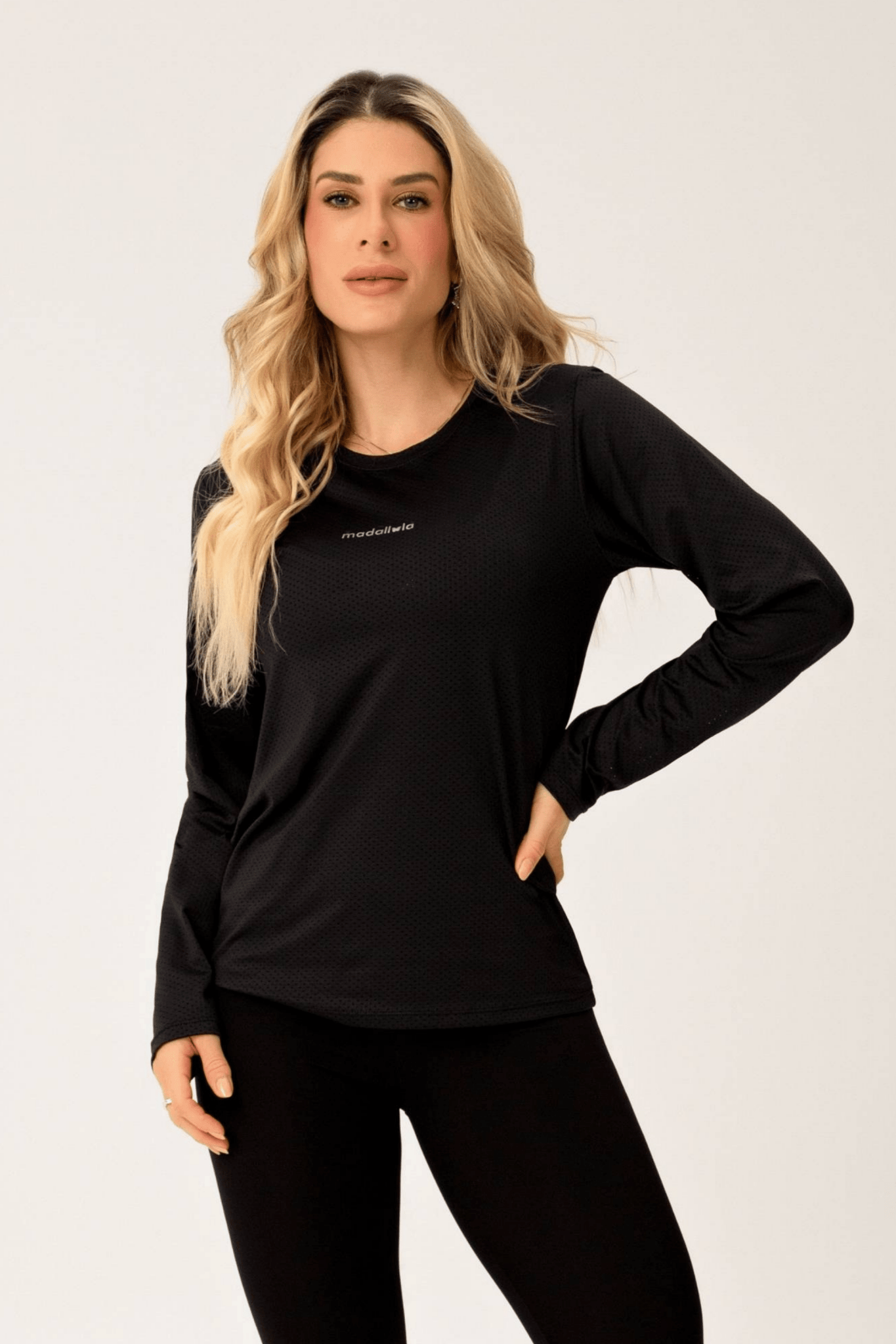 Blusa de Manga Longa Essentials Dry Preto MADAF250050 - MADALLOLA