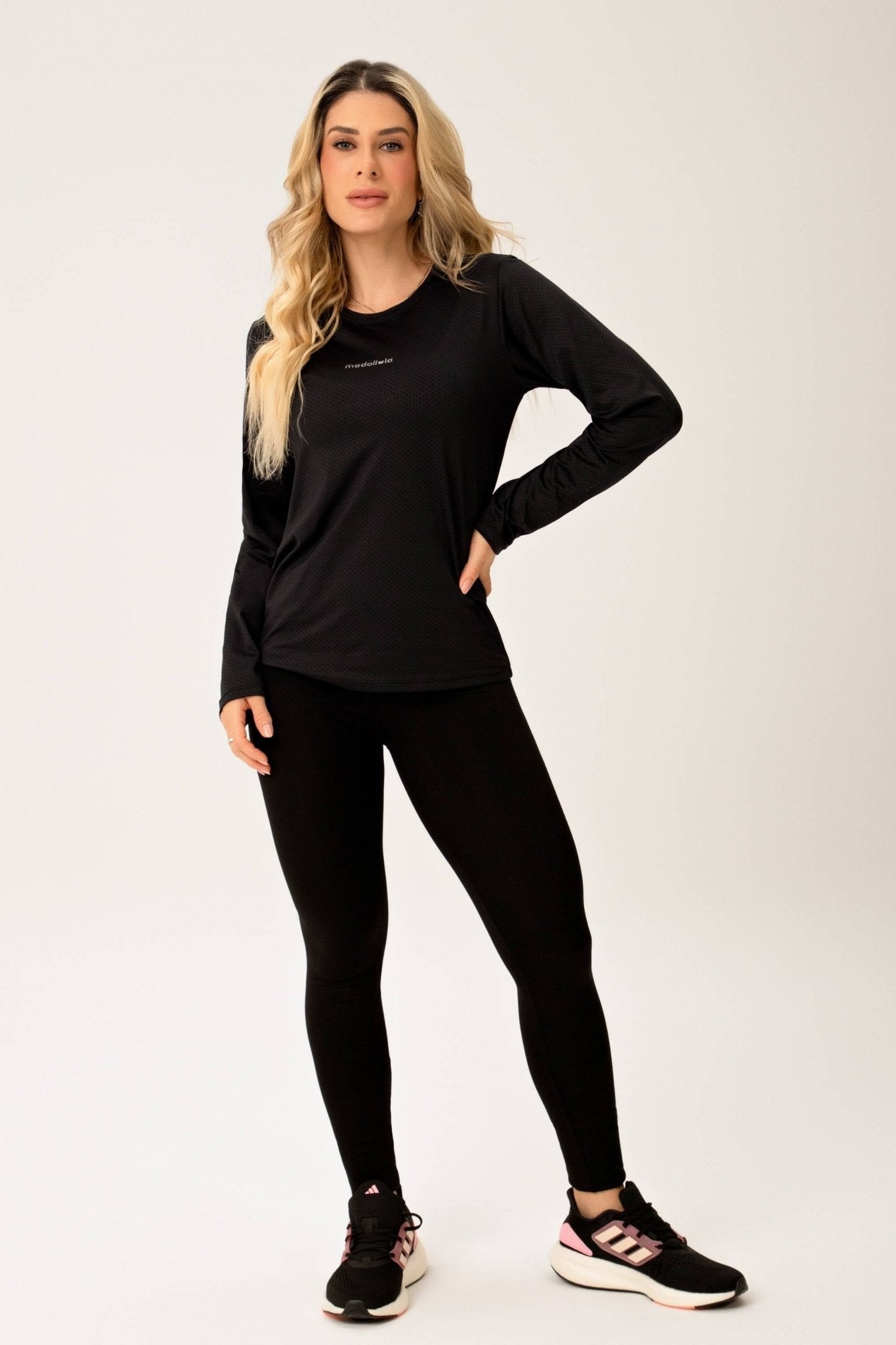 Blusa de Manga Longa Essentials Dry Preto MADAF250050 - MADALLOLA