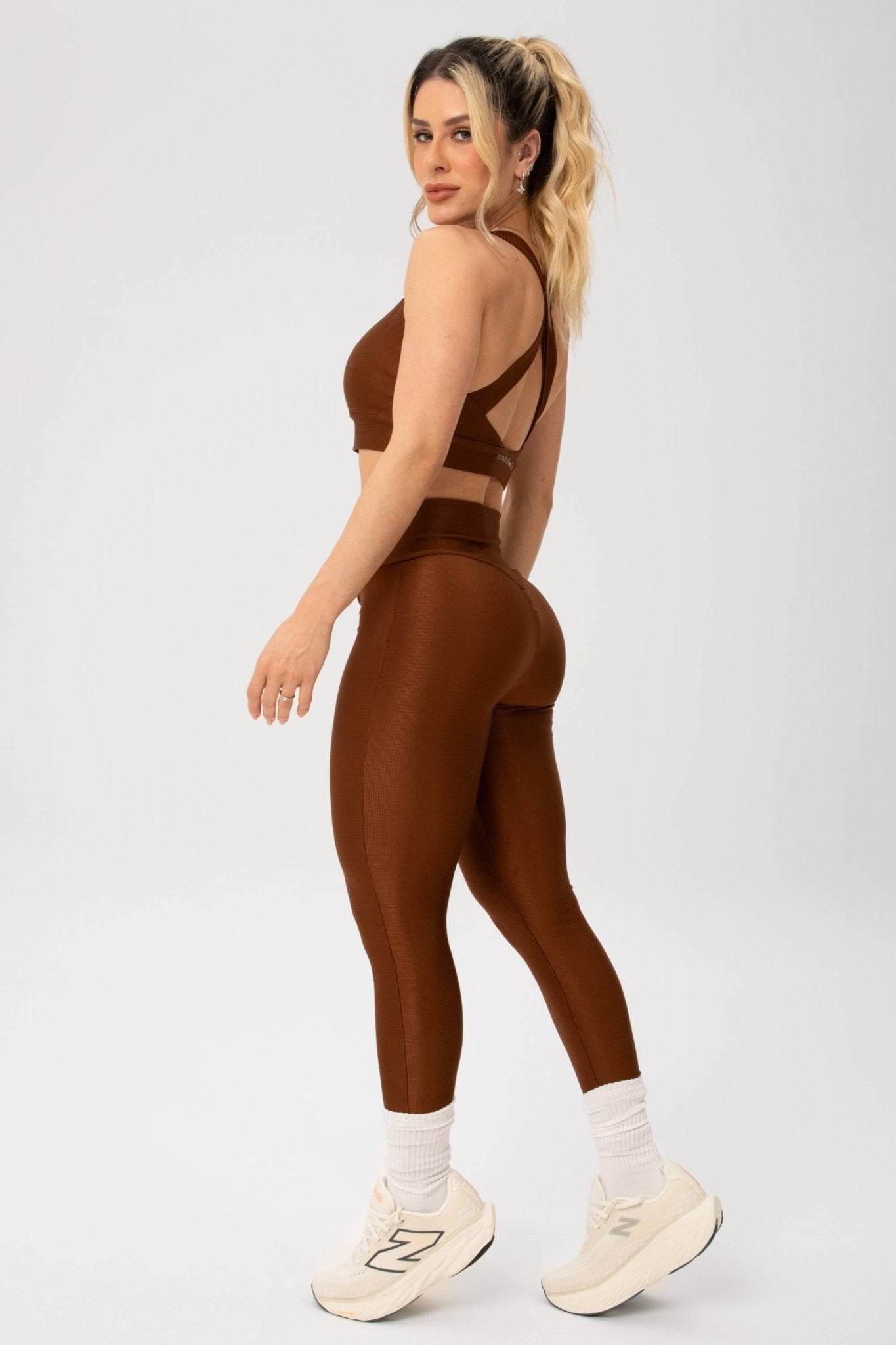 Calça Bumbum Anatômico Essentials Marrom Texturizado MADAF250033 - MADALLOLA