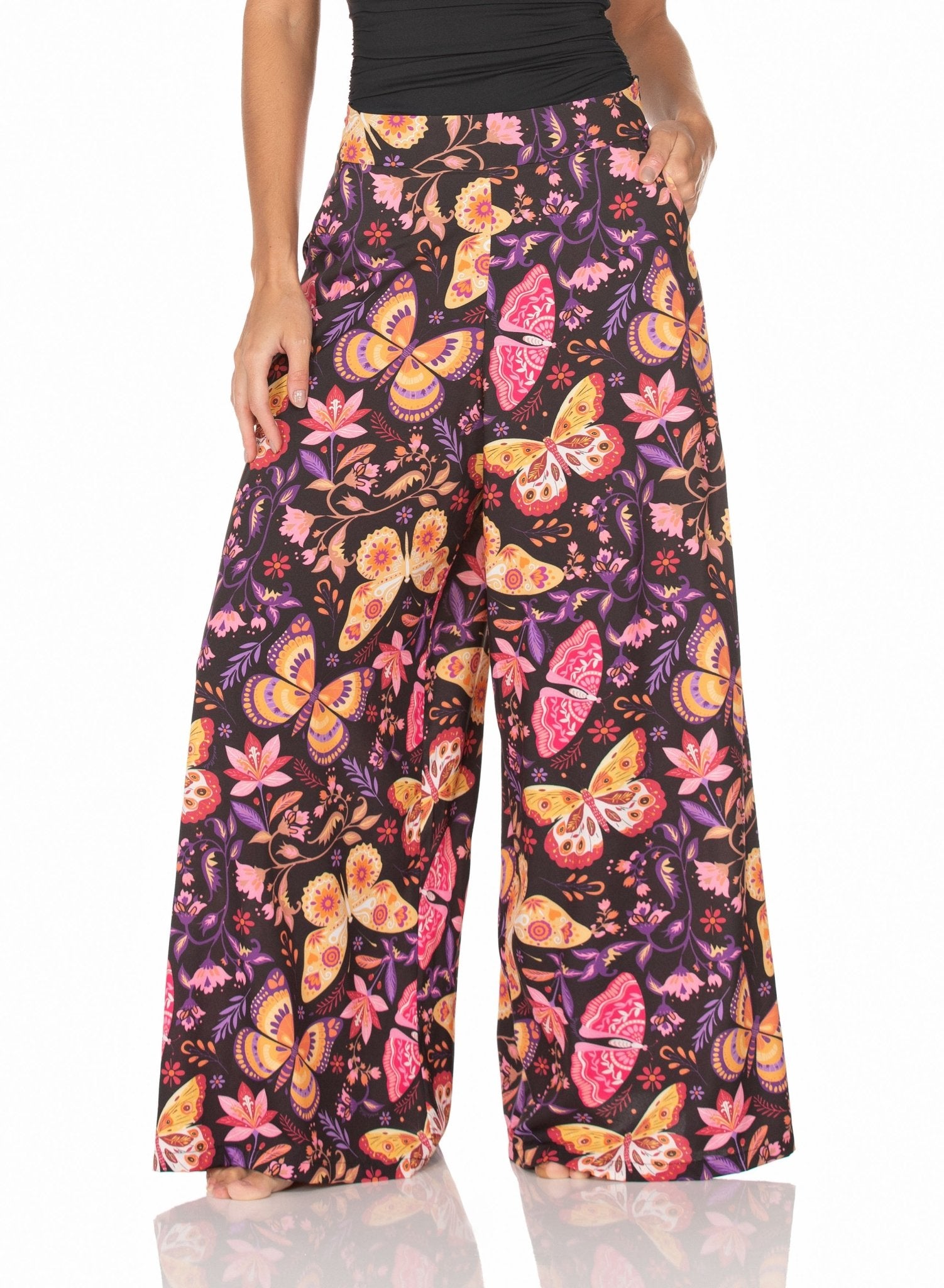 Calça Pantalona Com Bolso – Borboletas Coloridas Fundo Preto MADA11016 - MADALLOLA