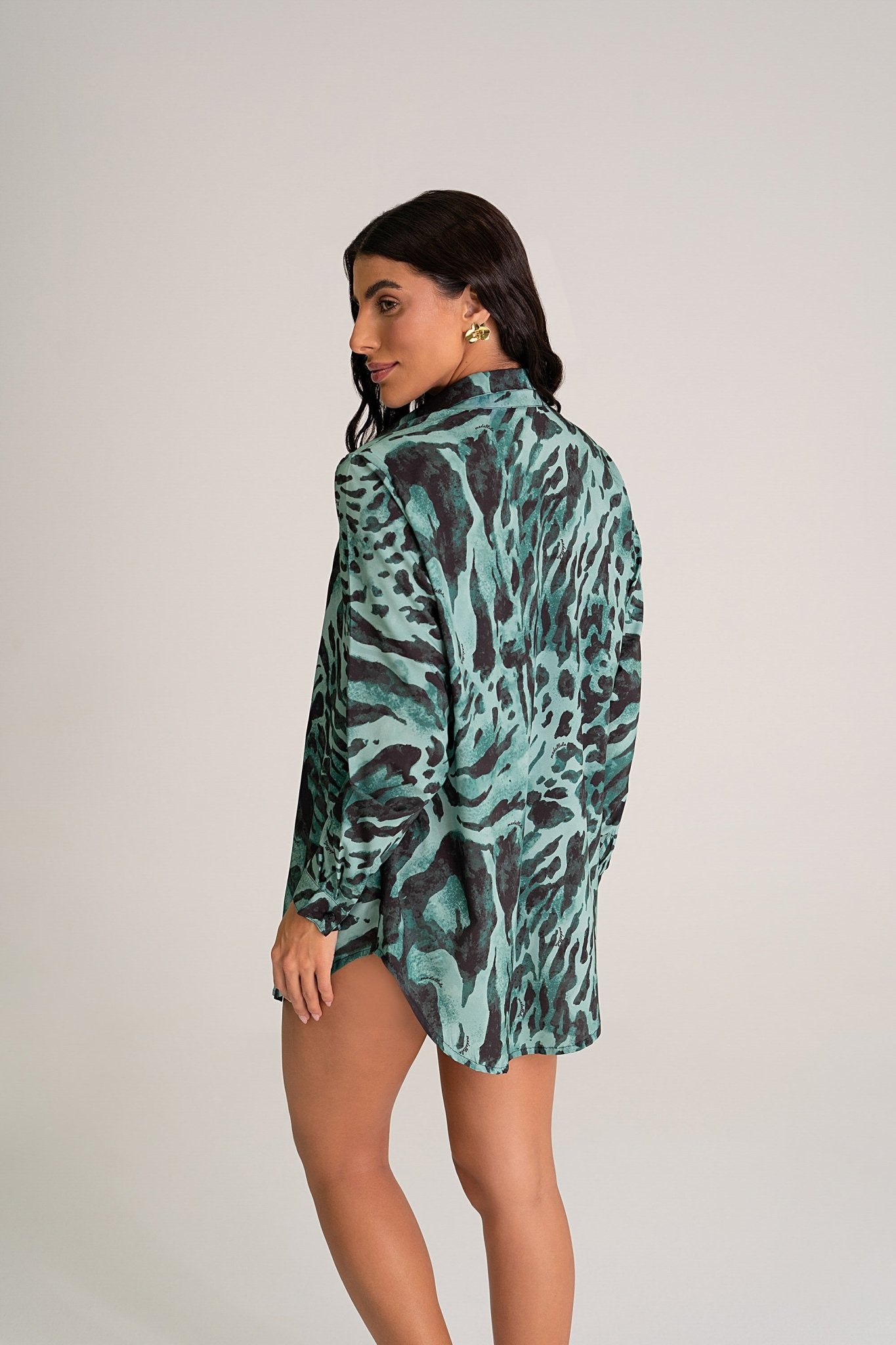 Camisão Manga Longa Estampado Onça Verde MADAP25048 - MADALLOLA