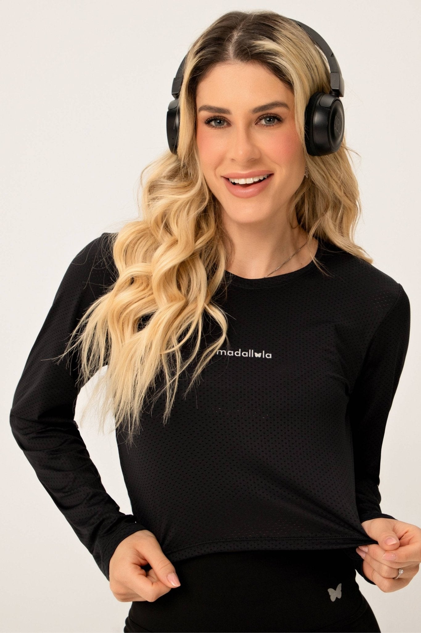 Cropped de Manga Longa Essentials Dry Preto MADAF250048 - MADALLOLA