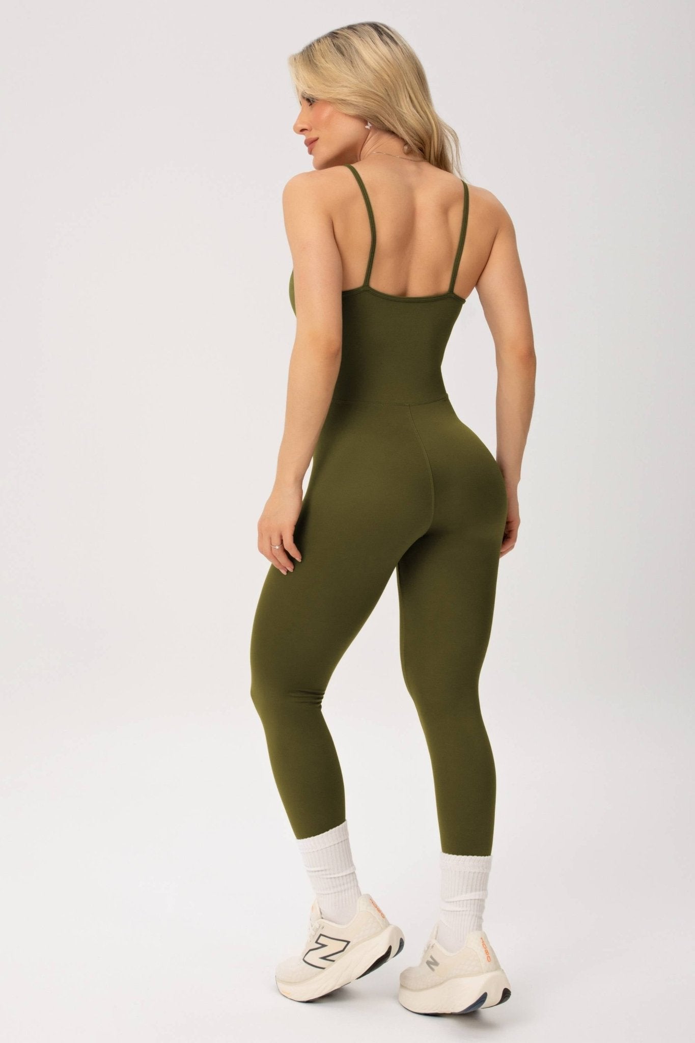 Macacão de Alcinha Essentials Verde MADAF250055 - MADALLOLA