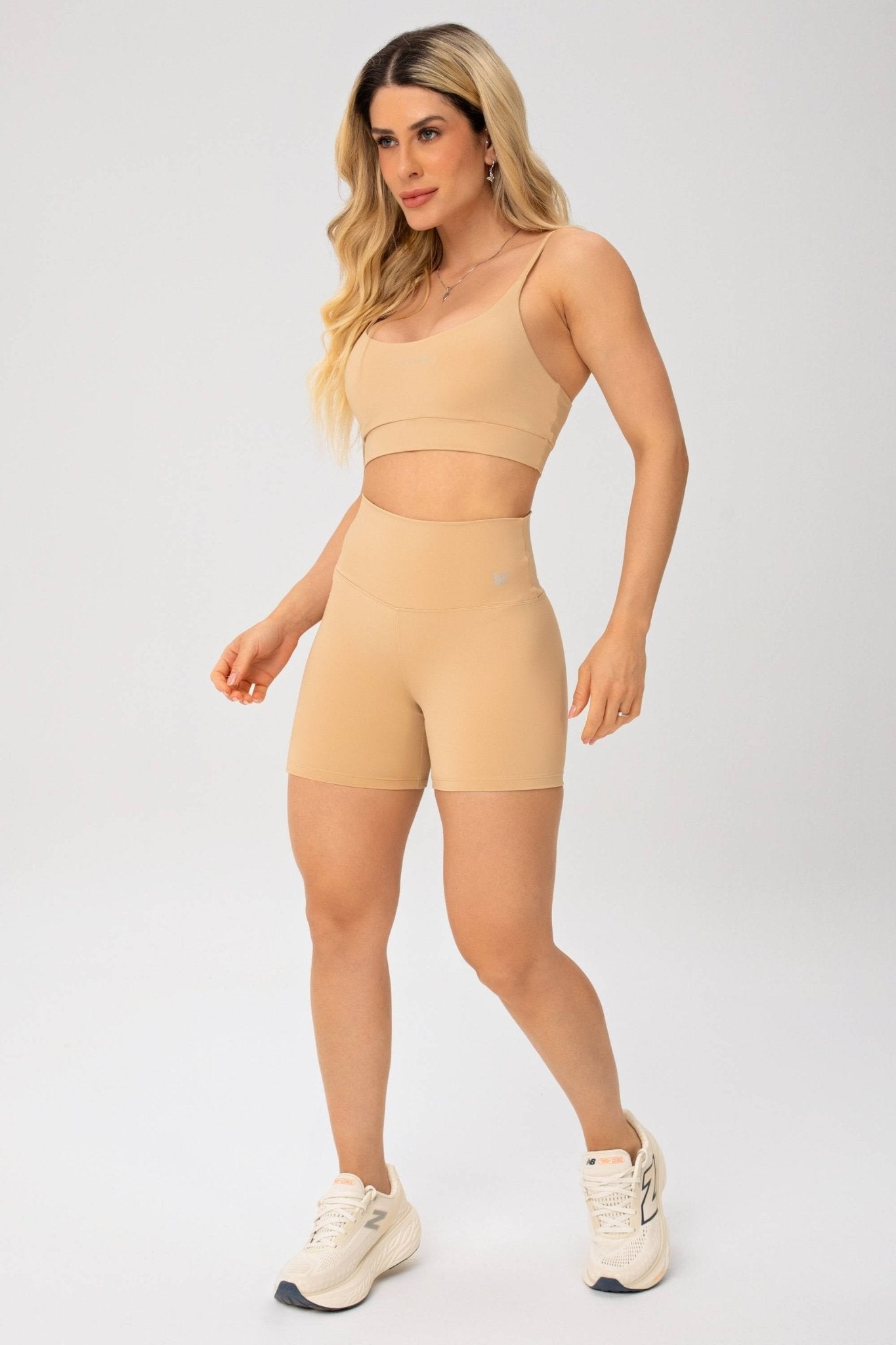 Shorts Essentials Nude MADAF250052 - MADALLOLA