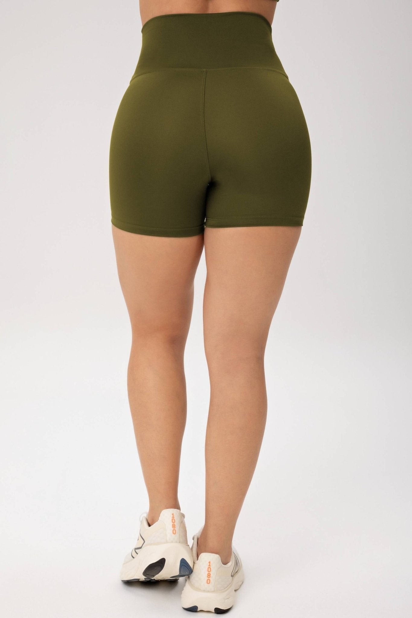Shorts Essentials Verde MADAF250052 - MADALLOLA