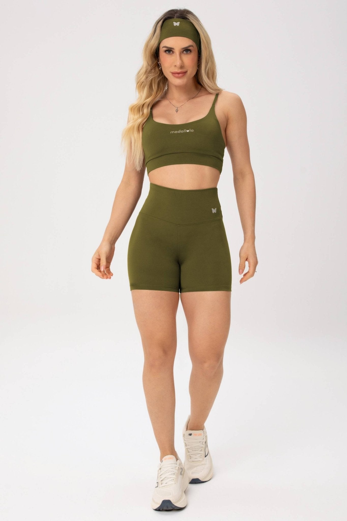 Shorts Essentials Verde MADAF250052 - MADALLOLA