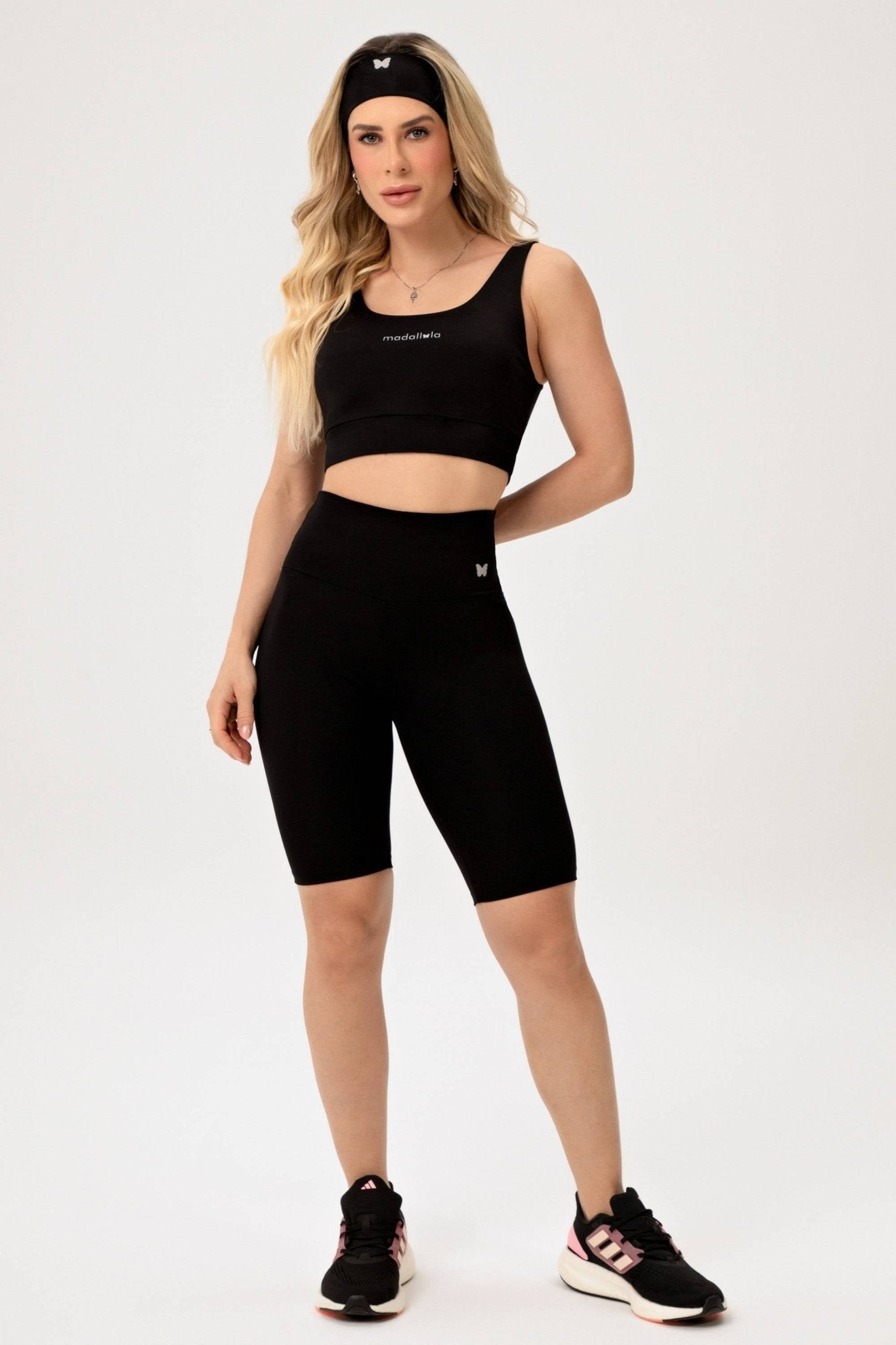 Top Alça Larga Essentials Preto MADAF250051 - MADALLOLA