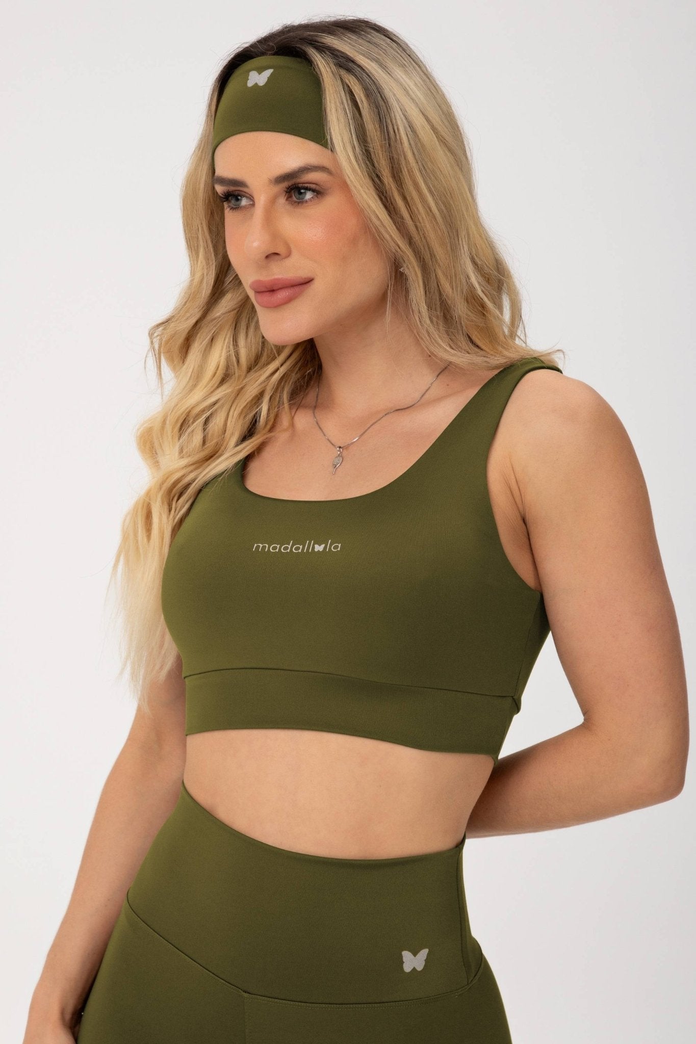 Top Alça Larga Essentials Verde MADAF250051 - MADALLOLA