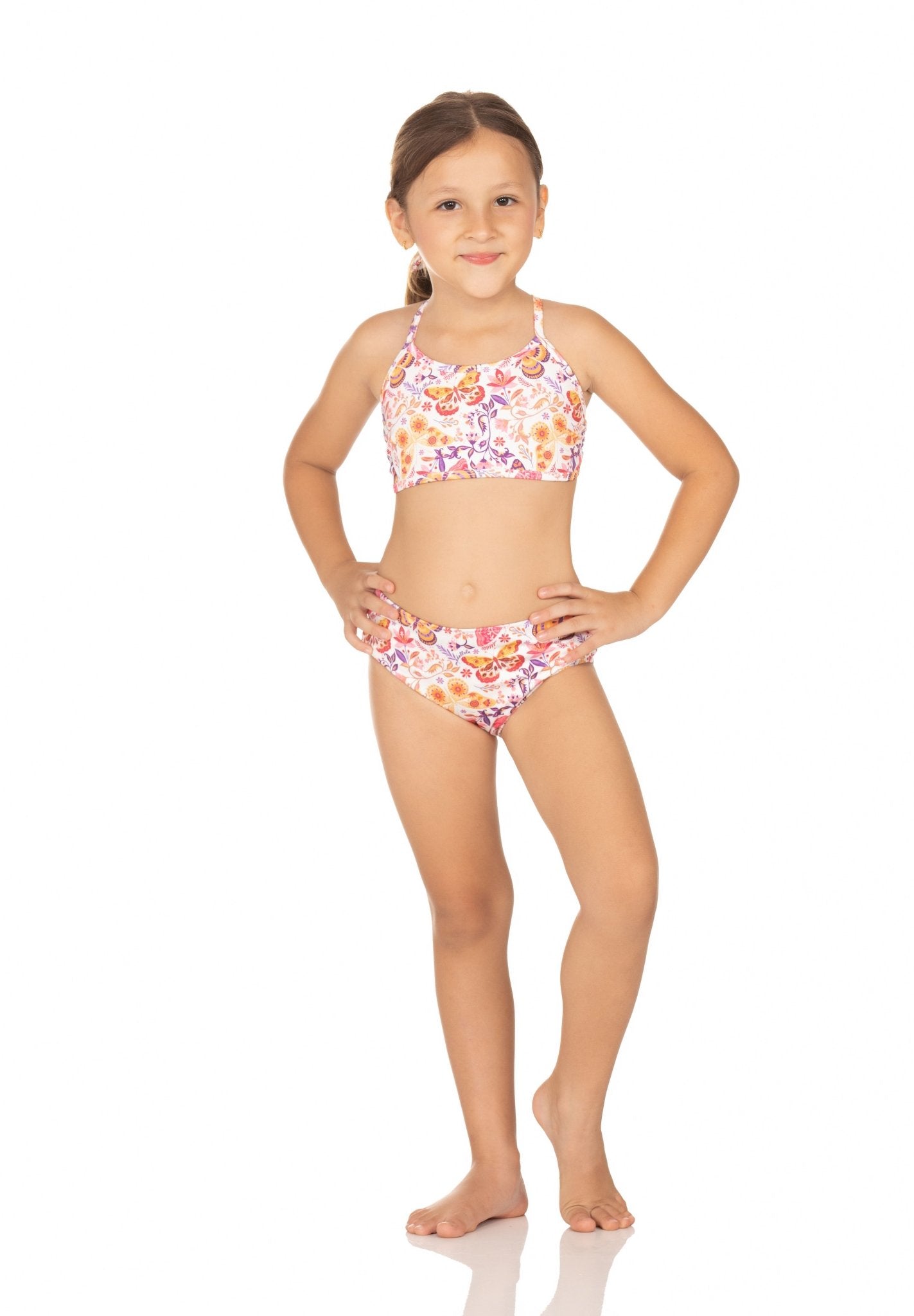 Top Infantil Costas Trançadas – Borboletas Coloridas Fundo Branco MADA11071 - MADALLOLA