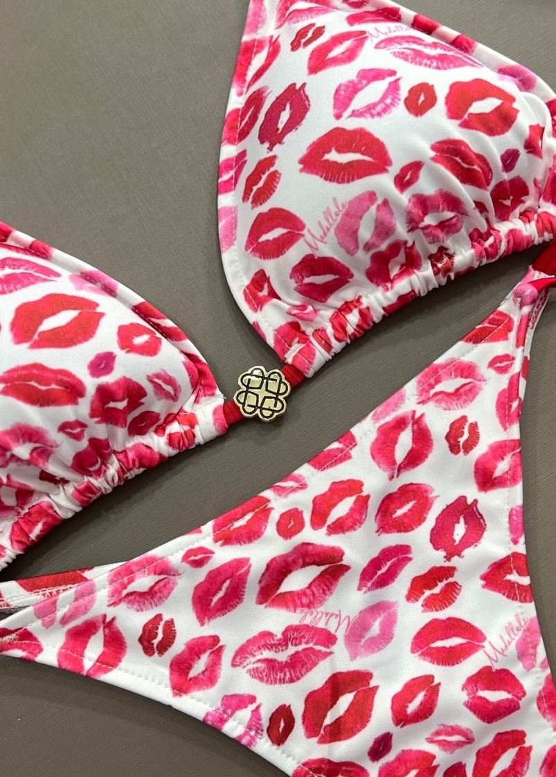 Biquíni Top Cortininha Roletê E Calcinha De Amarrar Fio V Discreto Bejinho Vermelho 799 - MADALLOLA