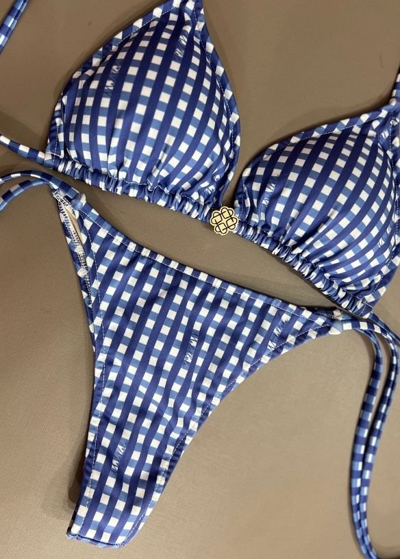 Biquíni Top Cortininha Roletê E Calcinha De Amarrar Fio V Discreto Xadrez Azul Com Off 808 - MADALLOLA