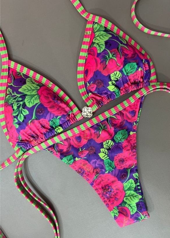 Biquíni Top Cortininha Viés Listrado E Calcinha De Amarrar Fio Duplo Discreto Floral Roxo 815 - MADALLOLA